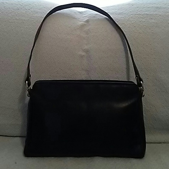 Etienne Aigner Black Leather Shoulder Bag - Picture 2 of 7